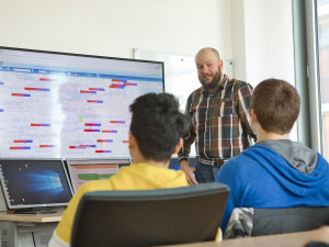 Uchazeči o studium na ZČU zatím odevzdali 13 500 přihlášek. Větší zájem je o ekonomii a právo