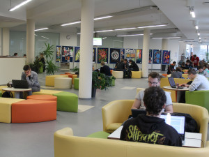 Uchazeči o studium na ZČU zatím odevzdali 13 500 přihlášek. Větší zájem je o ekonomii a právo