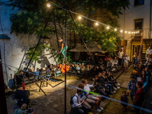 Akce bere návštěvníky na různá zajímavá místa v Plzni, foto: PechaKucha Night