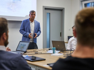 Kde získat praxi a zároveň se podívat do zahraničí? Na letní škole