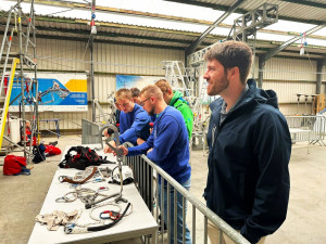 Kde získat praxi a zároveň se podívat do zahraničí? Na letní škole