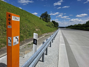 Na dálnici D5 končí oprava povrchu osm kilometrů dlouhého úseku u Rozvadova ve směru do Německa