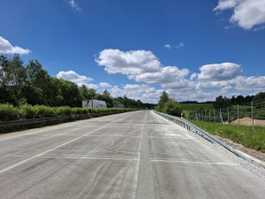Na dálnici D5 končí oprava povrchu osm kilometrů dlouhého úseku u Rozvadova ve směru do Německa