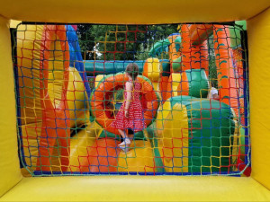 Student chce vzkřísit kulturní život v obci, spolu s rodinou a přáteli pořádá různé akce i koncert v kostele