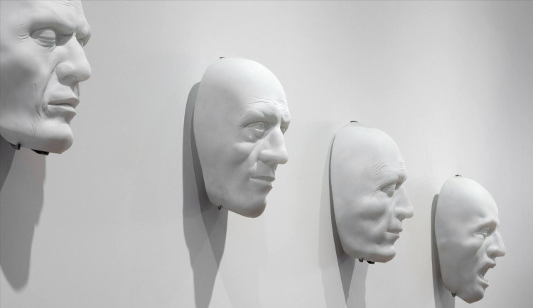 Muzeum v Sušici otevřelo výstavu děl z ručně tvarovaného skla Martina Janeckého