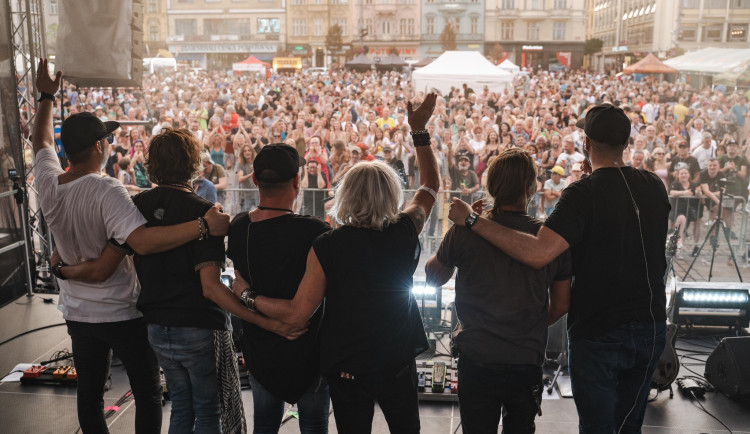 Populární multižánrový Festival na ulici nabídne týden plný hudby, kultury i zábavy. A vše zdarma