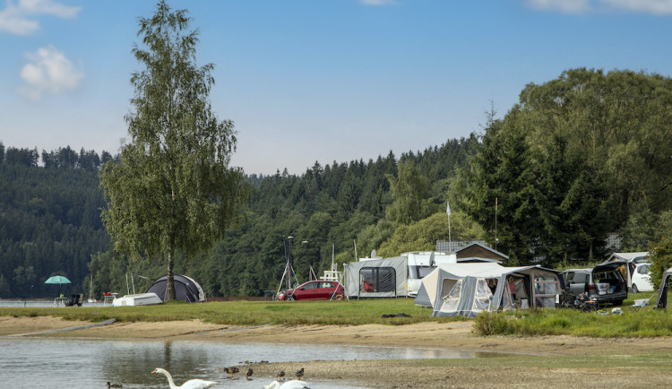 Užijte si kempování v srdci Lipna nad Vltavou