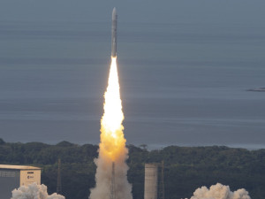 Nová evropská raketa Ariane 6 má za sebou první misi, klíčové součástky dodaly i české firmy