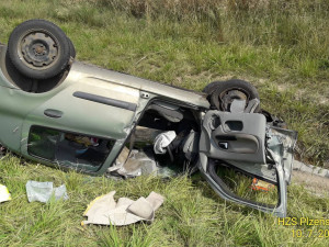 Hromadnou nehodu čtyři vozů způsobil senior, který vjel do protisměru. Jako dělová koule smetl ostatní automobily