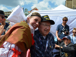Zemřel americký veterán George Thompson, při poslední návštěvě Plzně jel v čele konvoje na tanku