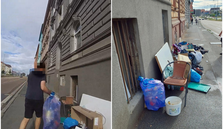 Jen to vracím tam, kde jsem to včera našel, obhajoval muž, proč vyhazuje na ulici haldu odpadků