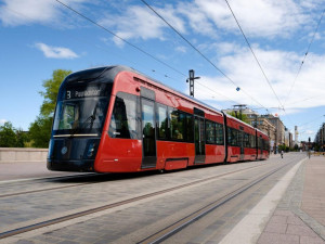 Plzeňská Škoda předvedla v depu ve Finsku první jízdy tramvaje bez řidiče