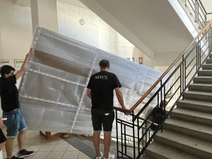 Obří obraz Alfonse Muchy teprve podruhé v jeho dvaadevadesátileté historii opustil Rokycany