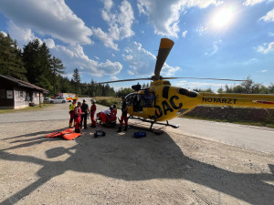 Český paraglidista se zřítil do lesa na německou část šumavské hraniční hory Svaroh. Utrpěl těžké zranění