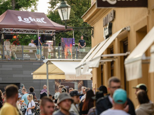 Foto z loňského ročníku. Benefiční akce podpoří dvanáctiletého Honzíka, který těsně po porodu utrpěl těžké poranění mozku