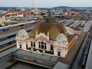 VIDEO: Podívejte se na časosběrné záběry z miliardové proměny hlavního nádraží