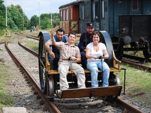 V Samotných Bezdružicích si budete moci vyzkoušet jízdu na inspektorské drezíně, foto: Bezdružická lokálka