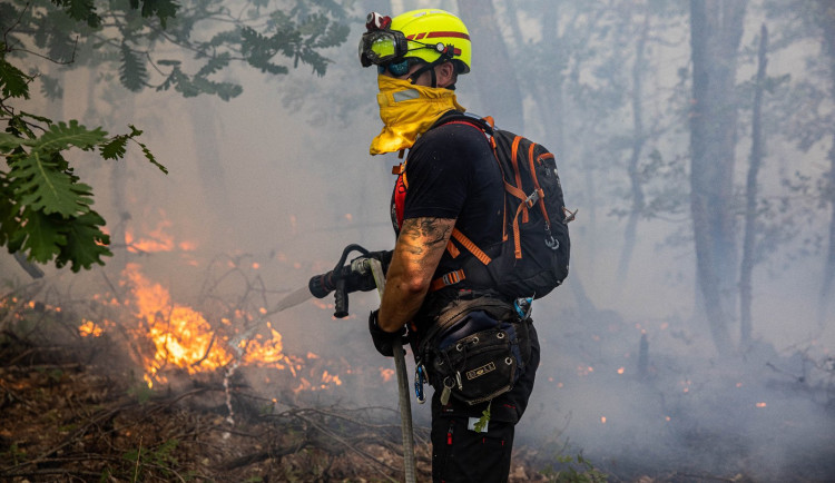 Do boje s rozsáhlým požárem u Athén vyrazili i plzeňští hasiči, budou tam deset dní