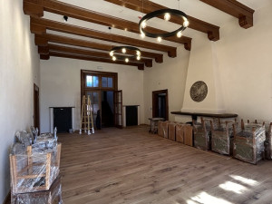 Ikonický zámeček v Brdech už brzy nabídne veřejnosti ubytování v pokoji, kde spal i Masaryk