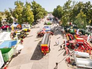 Vyhrajte vstupenky na Země živitelku
