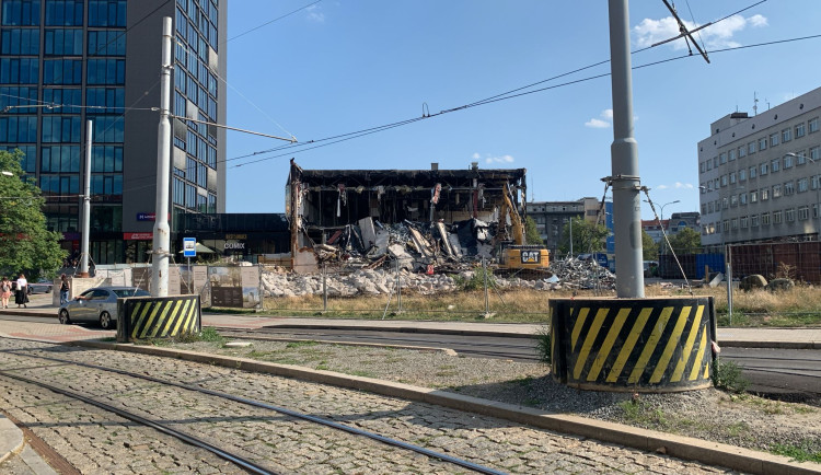 Svého času vyhlášená restaurace Bohemka jde k zemi, místo ní bude komplex s byty, obchody a kancelářemi