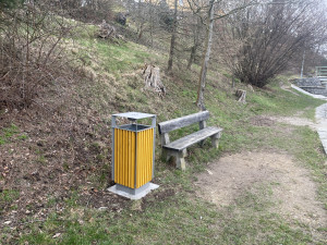 Město vyměnilo či repasovalo desítky odpadkových košů za statisíce korun