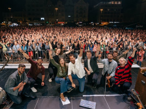 Festival na ulici nabídl rekordní počet scén a přes 140 kapel, rozrostl se i doprovodný program
