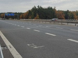 Dva mosty nad dálnicí D5 se budou opravovat až do konce října na silnici I/26 poblíž Sulkova u Plzně