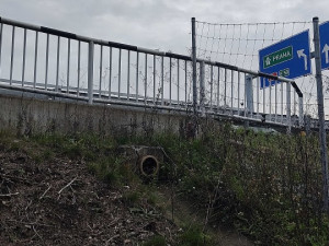 Dva mosty nad dálnicí D5 se budou opravovat až do konce října na silnici I/26 poblíž Sulkova u Plzně