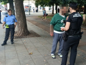 Za necelý měsíc řešili strážníci 193 porušení vyhlášky o popíjení alkoholu na veřejnosti