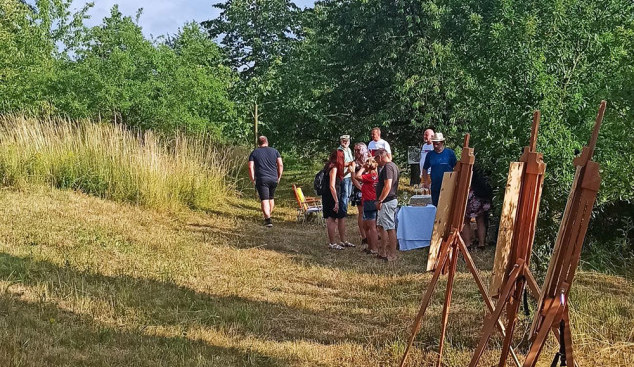 Výtvarné umění, hudba a vzpomínka na zesnulého dobrovolníka. Sad ve Šternberku hostí jedinečnou událost