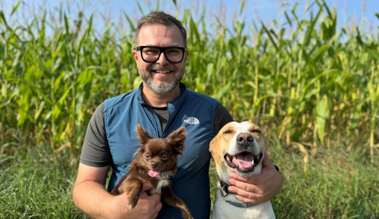 Prosadím nonstop veterinární pohotovost v Plzni, říká radní Daniel Kůs za Piráty