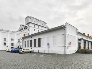 V místech bývalého pivovaru Světovar zamořeného nebezpečnou látkou je dnes moderní technologický park