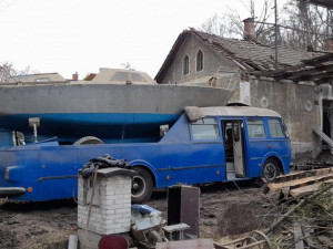 Ještě nedávno byl autobus v naprosto zbědovaném stavu, zdroj: Pavel Žídek / FB:VETERAN-RENOVACE-PROJEKTY