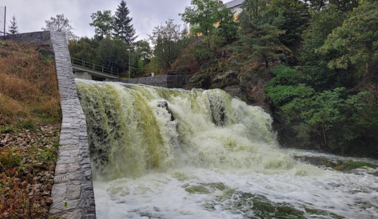 Toky v Plzeňském kraji toky večer klesly pod třetí povodňový stupeň