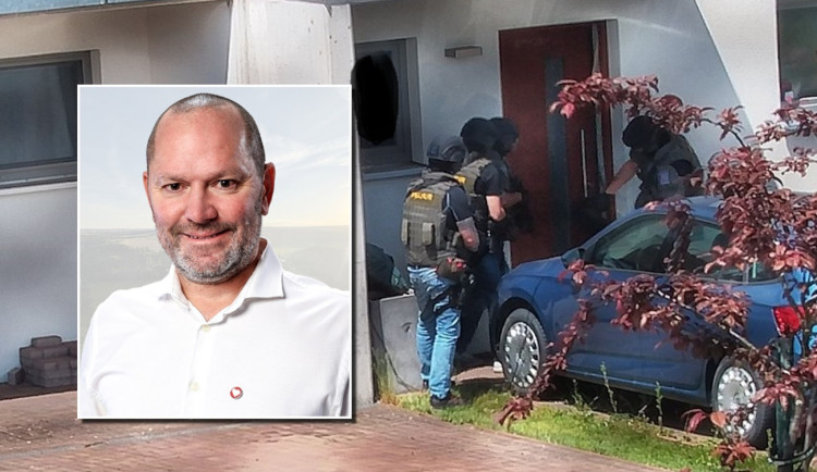 Radní pro bezpečnost  Jiří Winkelhöfer rezignuje, podle serveru Hlídací pes chodili dealeři kokainu až k němu domů