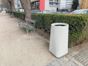 V Plzni jsou už nové koše. Větší a odolnější.