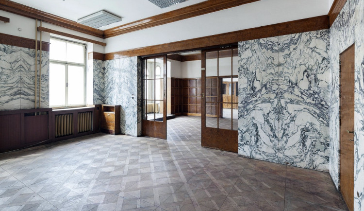 Začala rekonstrukce domu s Loosovými interiéry za 200 milionů. Promění se v zážitkové muzeum