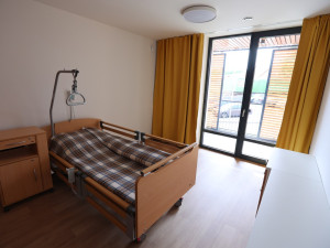 Dům sociální péče v Kralovicích se dočkal opravy i rozšíření, akce vyšla hejtmanství na 222 milionů