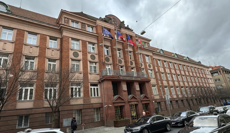 Sídlo Plzeňského kraje se nachází ve Škroupově ulici v Plzni