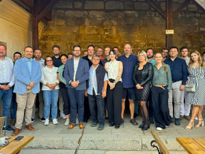 Společné foto ve štábu ODS a TOP 09