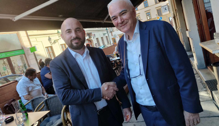 Primátor Plzně Roman Zarzycký a budoucí hejtman Kamal Farhan