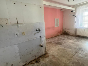 Luciin byt, který byl speciálně vybavený, jelikož je upoutána na vozík.