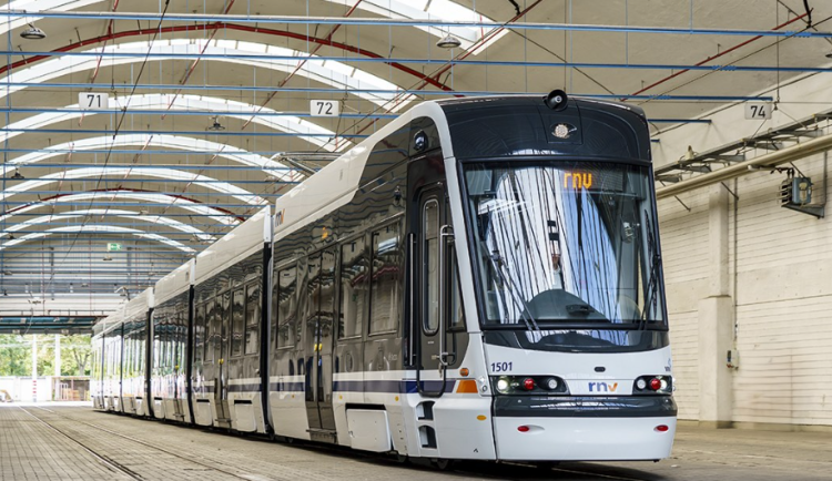 Plzeňská Škoda vyrobila nejdelší tramvaj na světě. Uveze 368 cestujících a umí se rozpůlit, foto: Škoda Group.