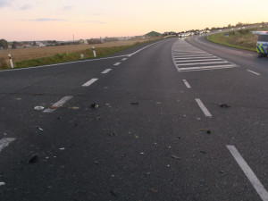 Policisté hledají svědky tragické nehody. Zahynul motorkář, kterého srazila při odbočování řidička osobáku