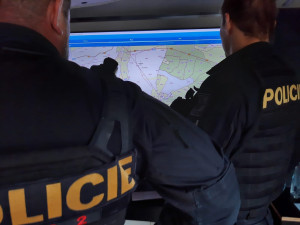 Policisté v terénu už poněkolikáté pátrají po zmizelém otci dvou malých dětí. Ztratil se už v srpnu po autonehodě