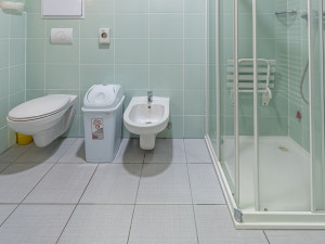 V novém rodinném pokoji může být s rodičkou přes noc i tatínek nebo sourozenec