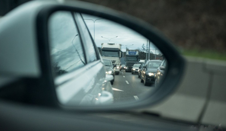 U Makra se začne rozšiřovat kriticky přetížený kruhový objezd. Vznikne tam turbo okružní křižovatka řízená světly