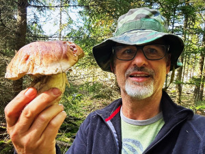 Neváhejte ani minutu, lesy jsou teď opravdu plné hub. Ideální čas na houbaření využila i Plzeňská Drbna