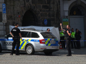 Policisté a hasiči na místě jednoho tragického skoku z Černé věže